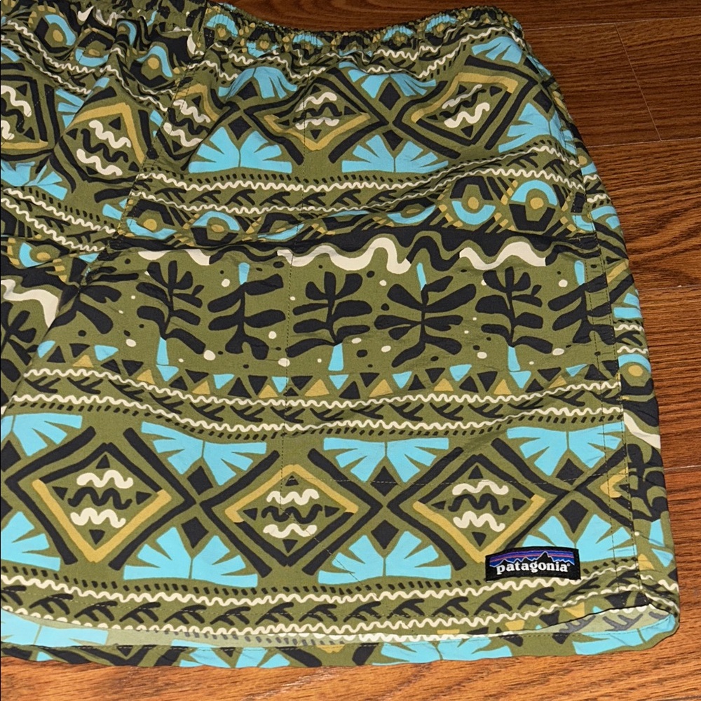 Patagonia Baggies Long 7” Swim Trunks Men Med Green Mangrove Tiki Lined Shorts - Picture 2 of 7